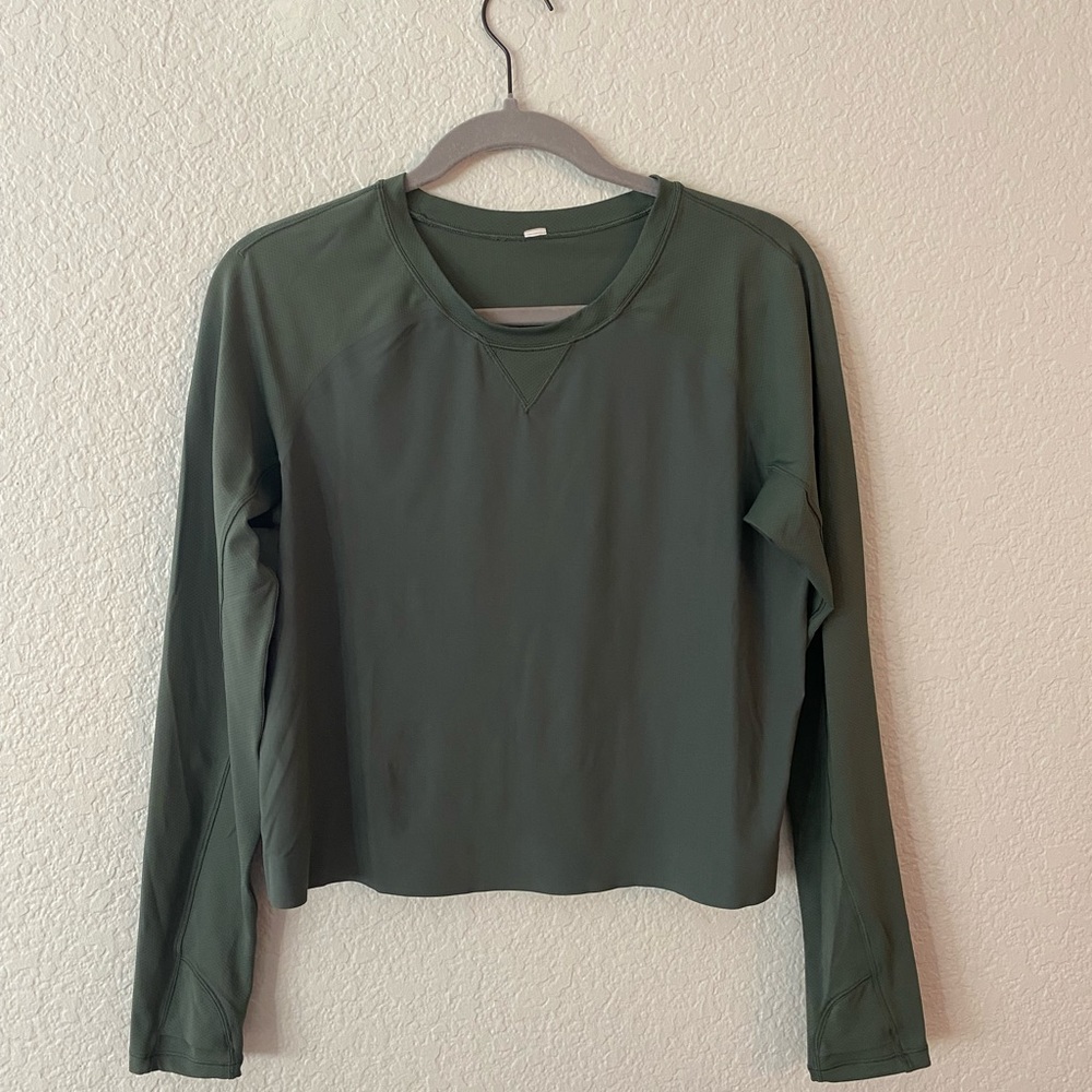 Lulu Lemon Olive Green long sleeve with thumb holes